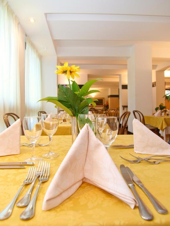 Bristol Hotel 3*